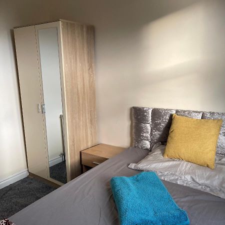 Pc Lodge Kingswood St Preston R1 Bagian luar foto