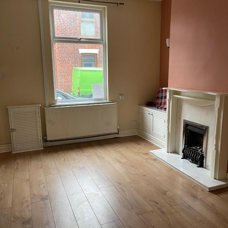 Pc Lodge Kingswood St Preston R1 Bagian luar foto