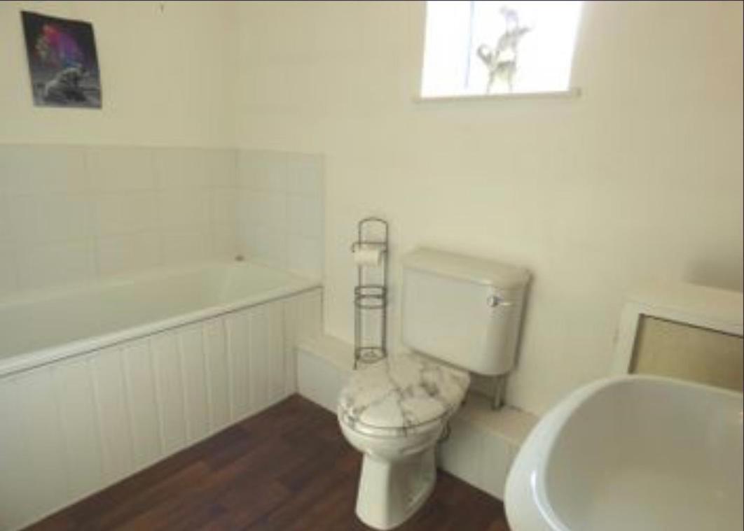 Pc Lodge Kingswood St Preston R1 Bagian luar foto